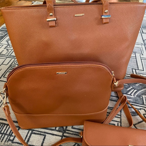 3 piece tote bag set, shoulder bag and clutch. NWOT - Picture 2 of 16